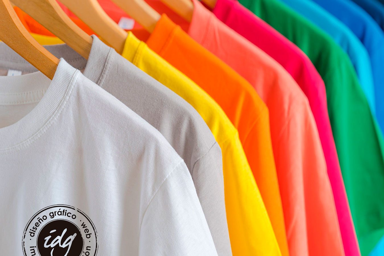 Diseño de imagen de marca para aplicar sobre ropa laboral